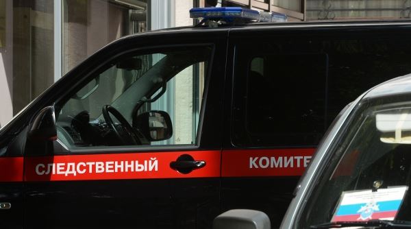 Сотрудника СК ударили ножом в Москве